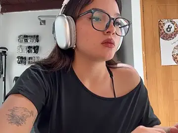 LubaLadeau  live sex cam