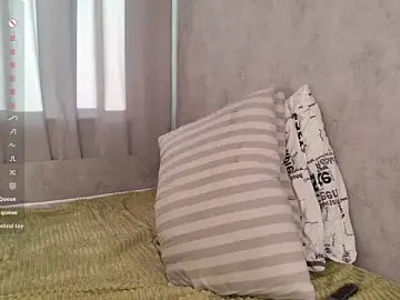 Playful_Lia  live sex cam