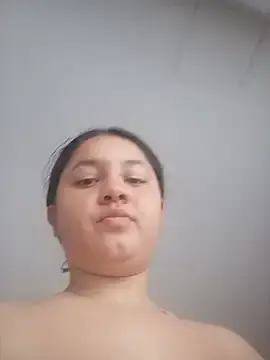 Yulisa_70  live sex cam