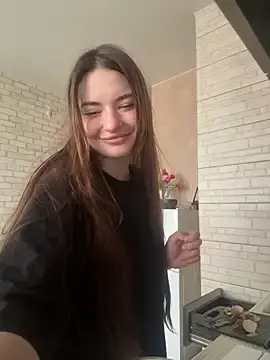 Sexy-brunette77  live sex cam