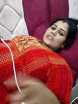 Tamilaruvi  live sex cam