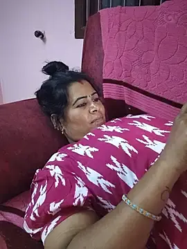 Tamilaruvi  live sex cam