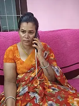 Tamilaruvi  live sex cam