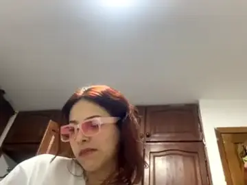 AlvertaCong  live sex cam