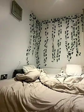 CurvyGxxx  live sex cam
