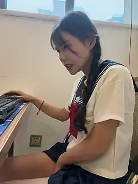 Fire-18  live sex cam