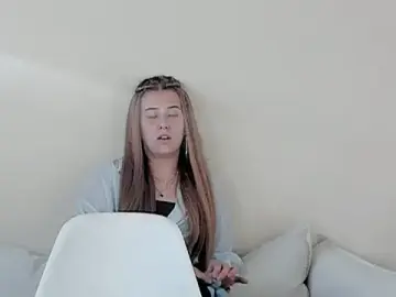 GeneviveCarello  live sex cam