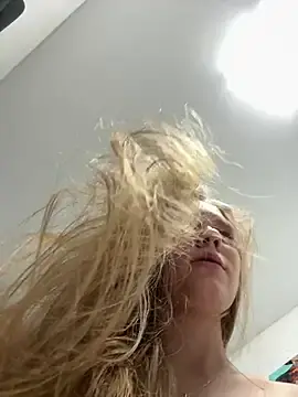 Ketitull  live sex cam