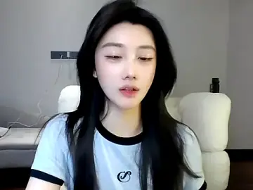 MedeLineayr  live sex cam