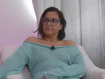 SophieeRain  live sex cam