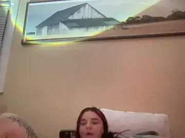Kinsiebaby  live sex cam