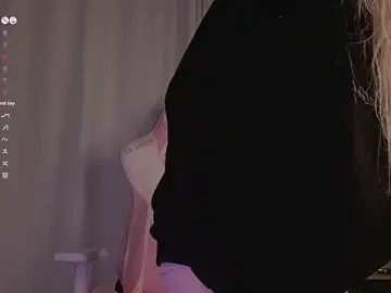 MicheleHonas  live sex cam