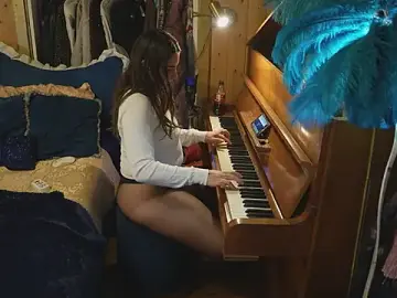 VanessaDoyle  live sex cam