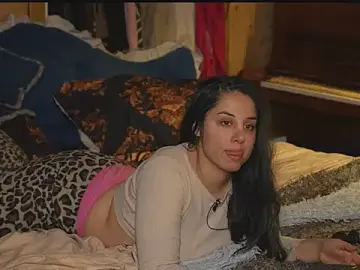 VanessaDoyle  live sex cam