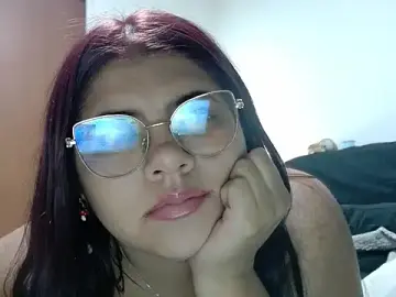 Viccky_vick  live sex cam