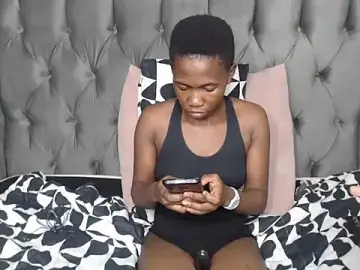 Cybil_Hearts  live sex cam