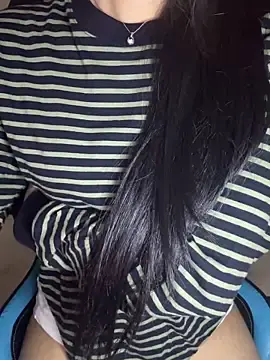 Yiyina_17  live sex cam