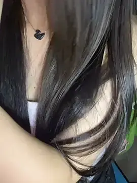 Yiyina_17  live sex cam