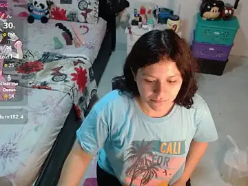 Soniafuckboobs  live sex cam