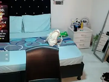 Soniafuckboobs  live sex cam
