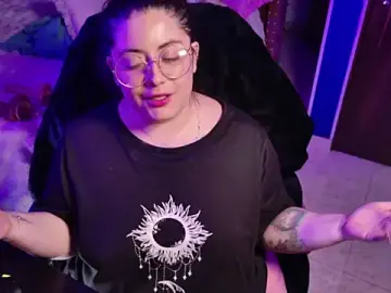 Azamy-12  live sex cam