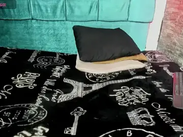 Cloee66  live sex cam