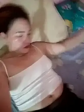 Eirlys-baby  live sex cam