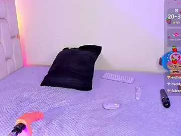 Im_foxy01  live sex cam