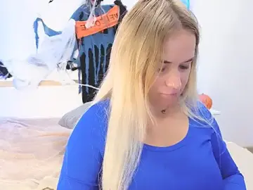 JuicyMillena  live sex cam