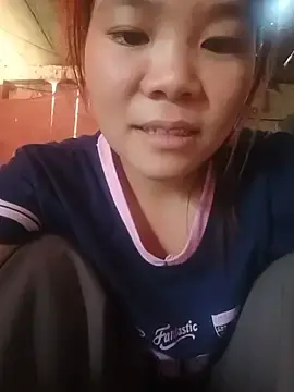 Nguyet135  live sex cam