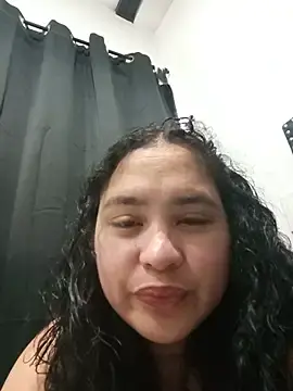 Laandre27  live sex cam
