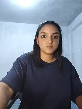 Ari_20_  live sex cam