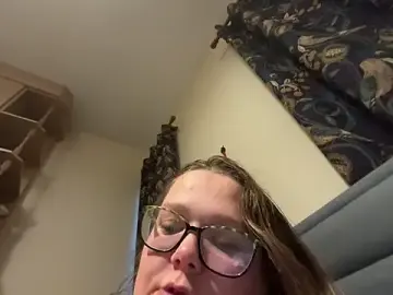 Scarletcum22  live sex cam