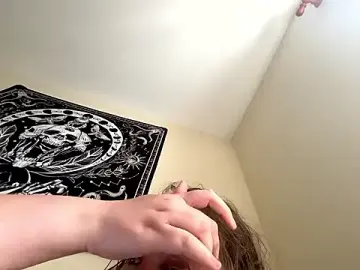 Scarletcum22  live sex cam