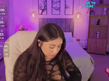 Tatiiana_dss  live sex cam