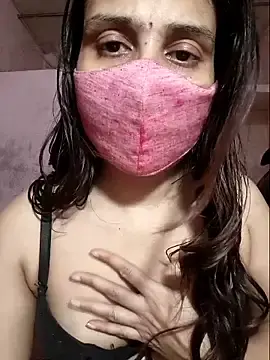 XOODIVAA  live sex cam