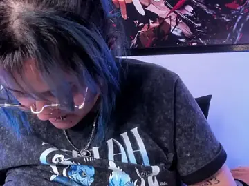 Lucky-leah  live sex cam