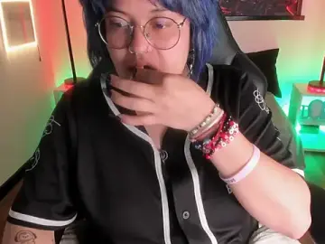 Lucky-leah  live sex cam