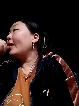 Phunphun  live sex cam