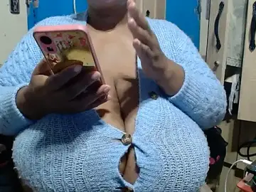 CUTEFIRMMELONSS  live sex cam
