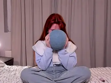 LeonoraGIaus  live sex cam
