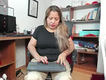 LiaTaylorr  live sex cam