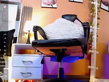 LiaTaylorr  live sex cam
