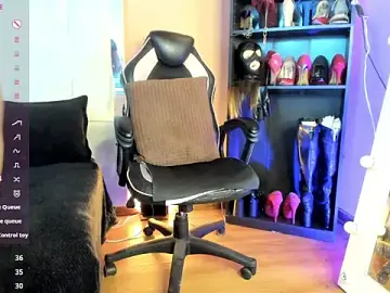 LiaTaylorr  live sex cam