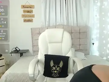 Mia_traveluxe  live sex cam