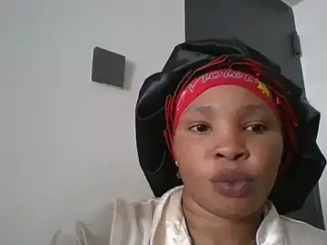 Bigass_mee_  live sex cam