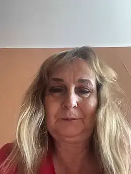 Irina2909@xh  live sex cam