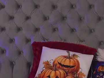 KeylaBlair  live sex cam