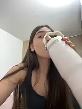 Valentina_ro  live sex cam