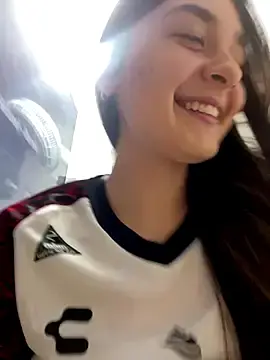 Valentina_ro  live sex cam